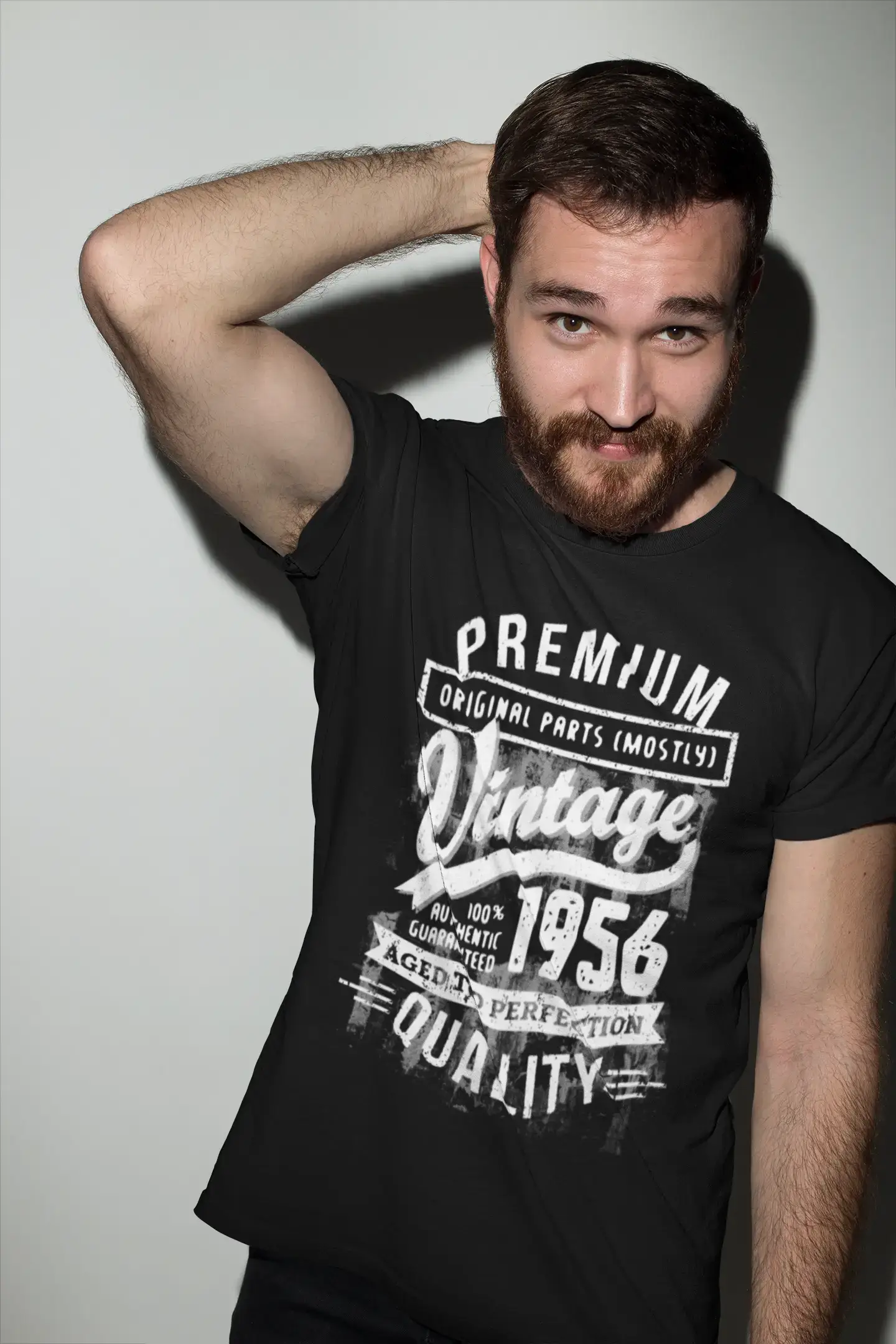 ULTRABASIC – <span>Grafisches</span> <span>Herren</span> -T-Shirt „1956 Aged to Perfection“ <span>als</span> <span>Geburtstagsgeschenk</span>