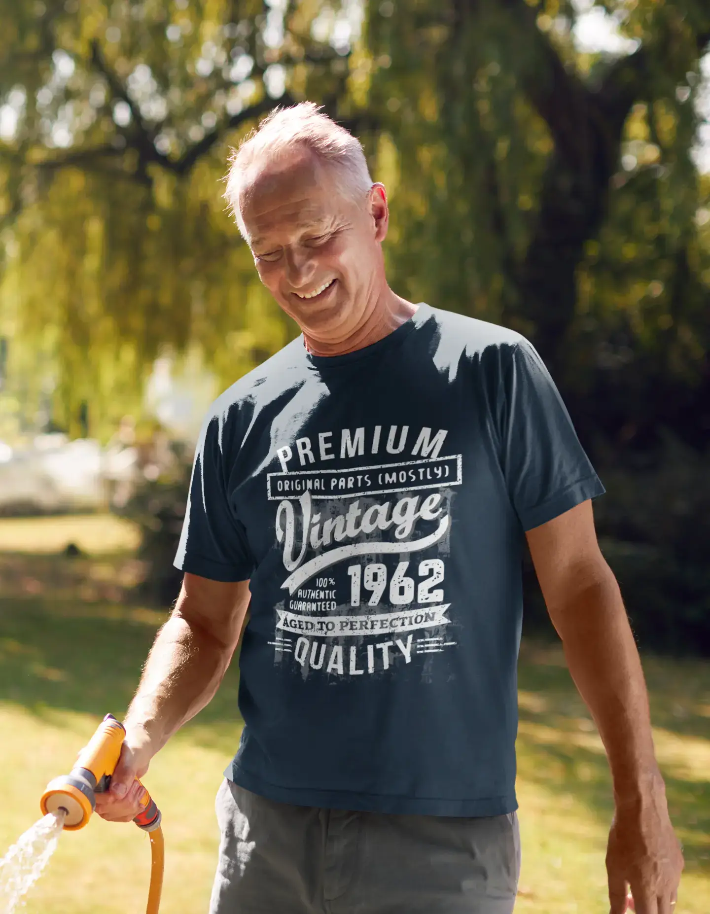 ULTRABASIC – <span>Grafisches</span> <span>Herren</span> -T-Shirt „1962 Aged to Perfection“ <span>als</span> <span>Geburtstagsgeschenk</span>