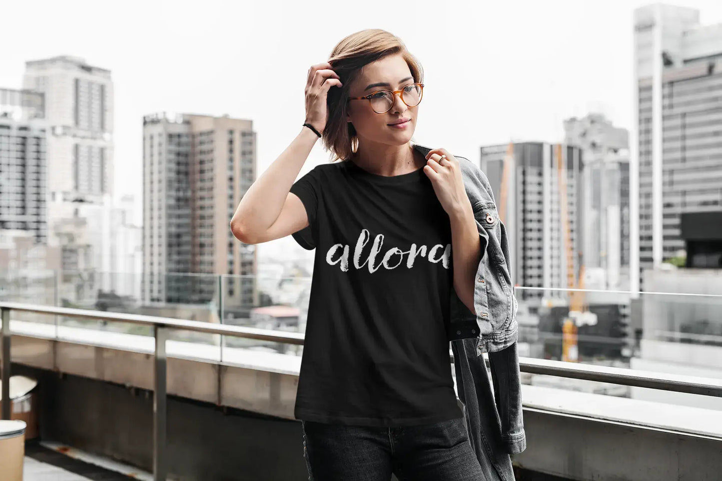 ULTRABASIC - <span>Damen-</span> T-Shirt mit tiefem Ausschnitt <span>und Rundhalsausschnitt</span> Allora T-Shirt <span>Weiß</span>