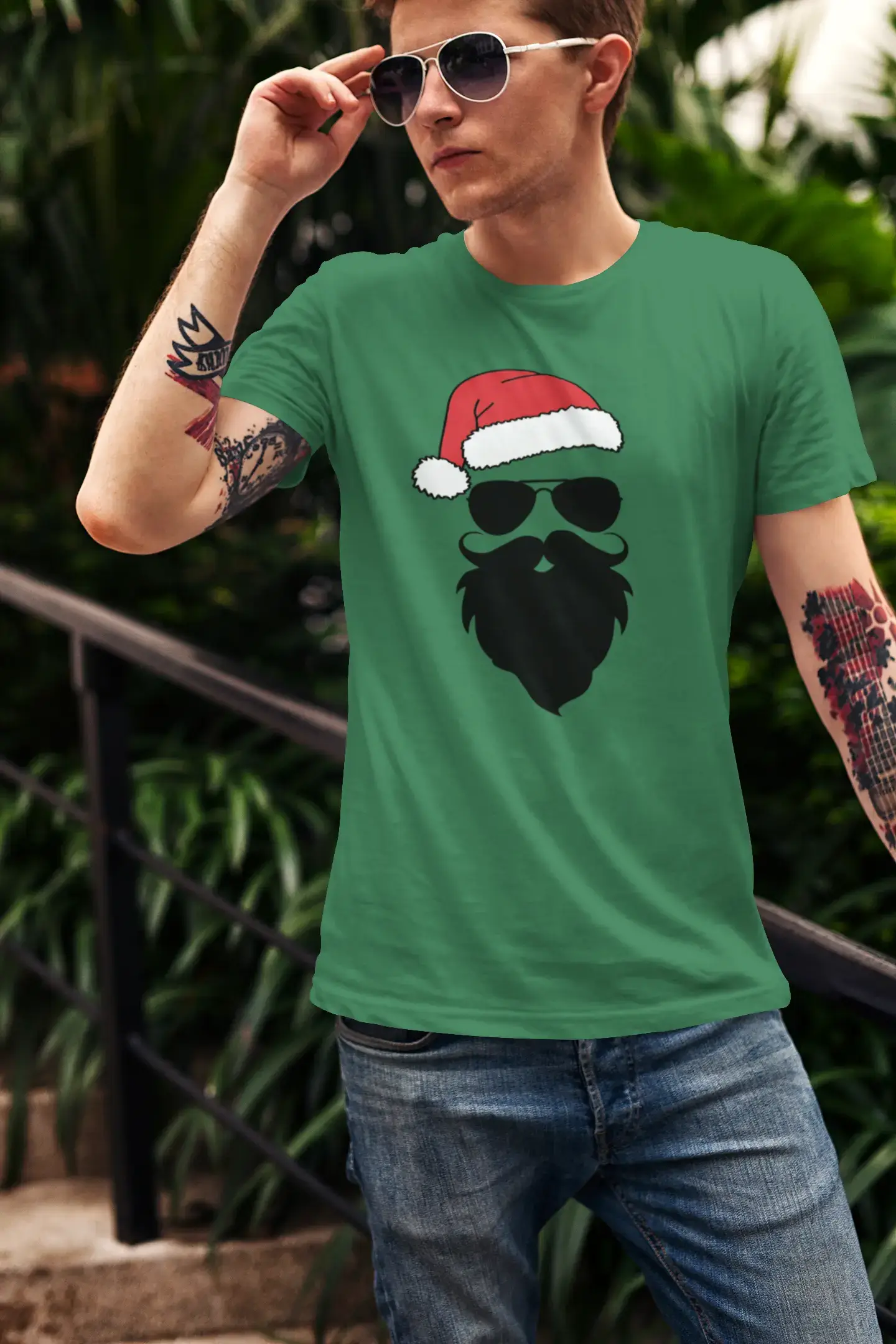 ULTRABASIC - <span>Grafisches</span> <span>Herren</span> -T-Shirt mit lustigem Weihnachtsmann und coolem Weihnachtsmotiv, <span>Geschenk-</span> T-Shirt, Vintage- <span>Weiß</span>