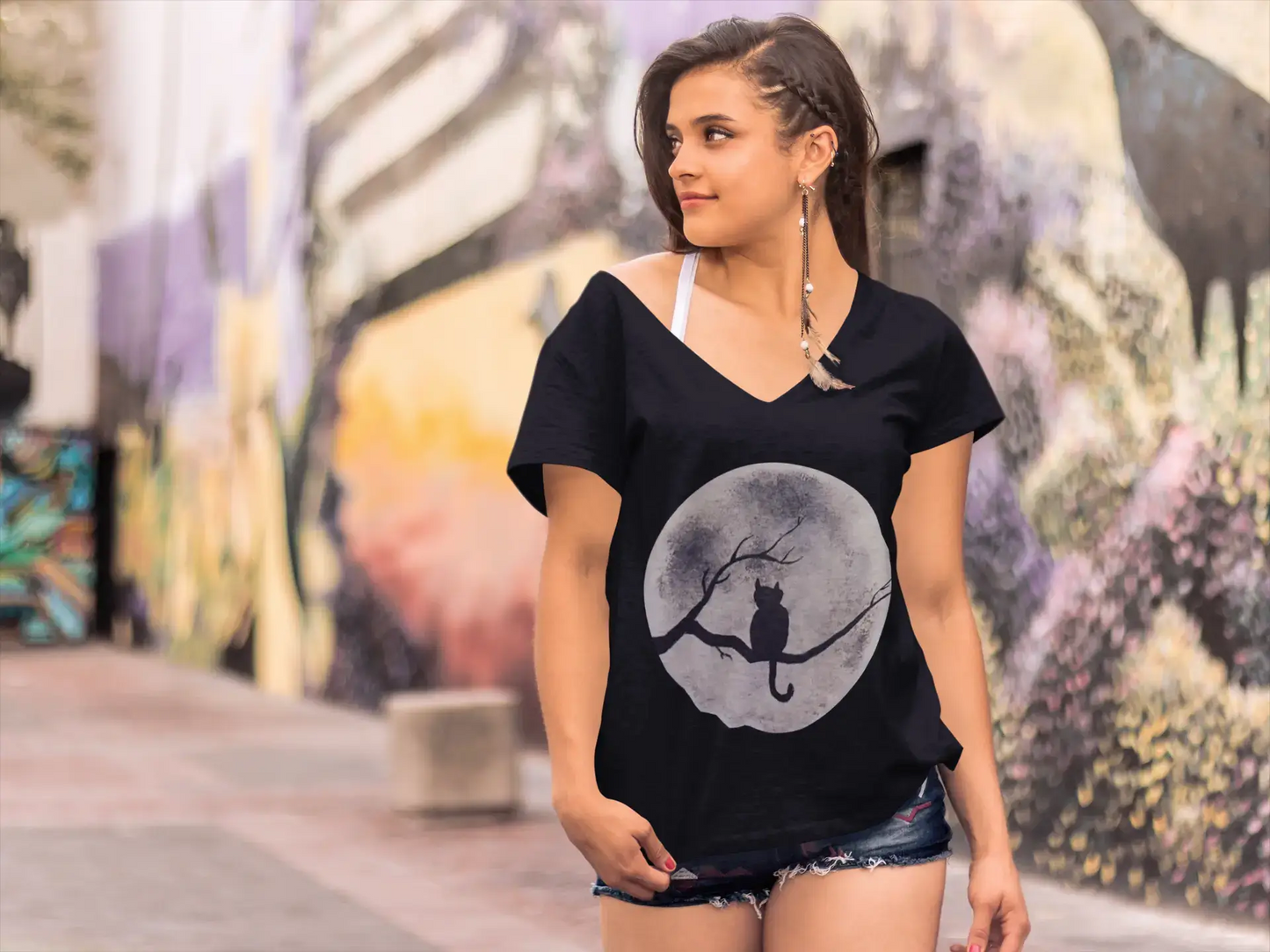 ULTRABASIC Damen-T-Shirt mit V-Ausschnitt Moon Cat – lustiges Kätzchen-Shirt für Katzenliebhaber