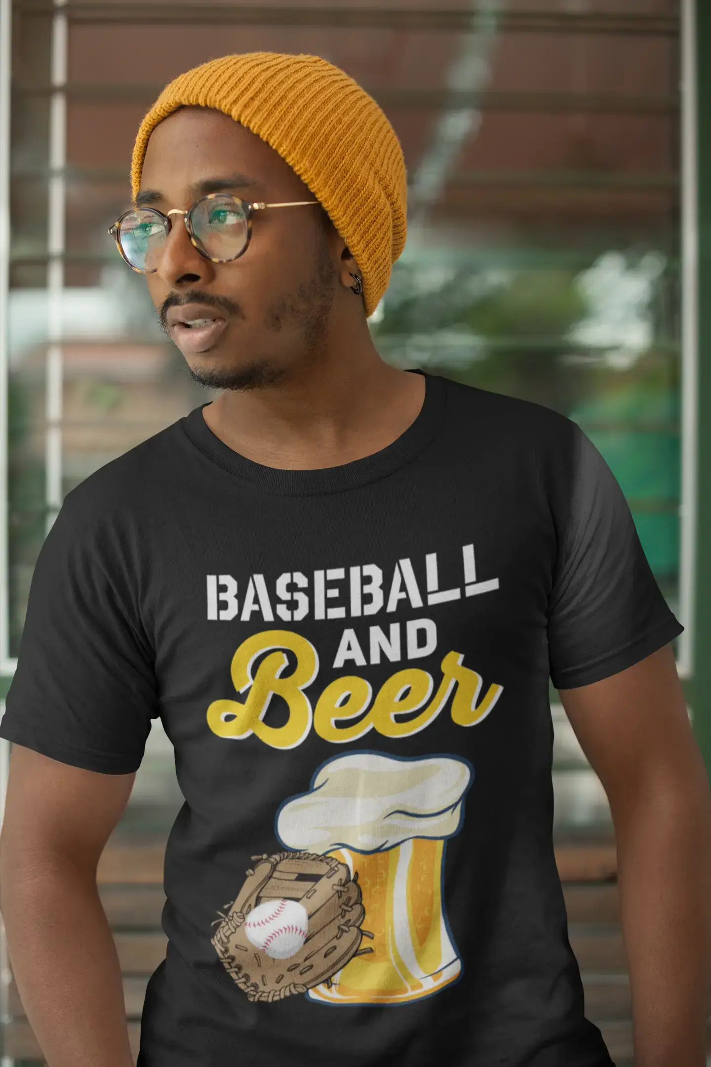 ULTRABASIC Herren-T-Shirt Baseball und Bier – lustiges Sport-Bierliebhaber-T-Shirt