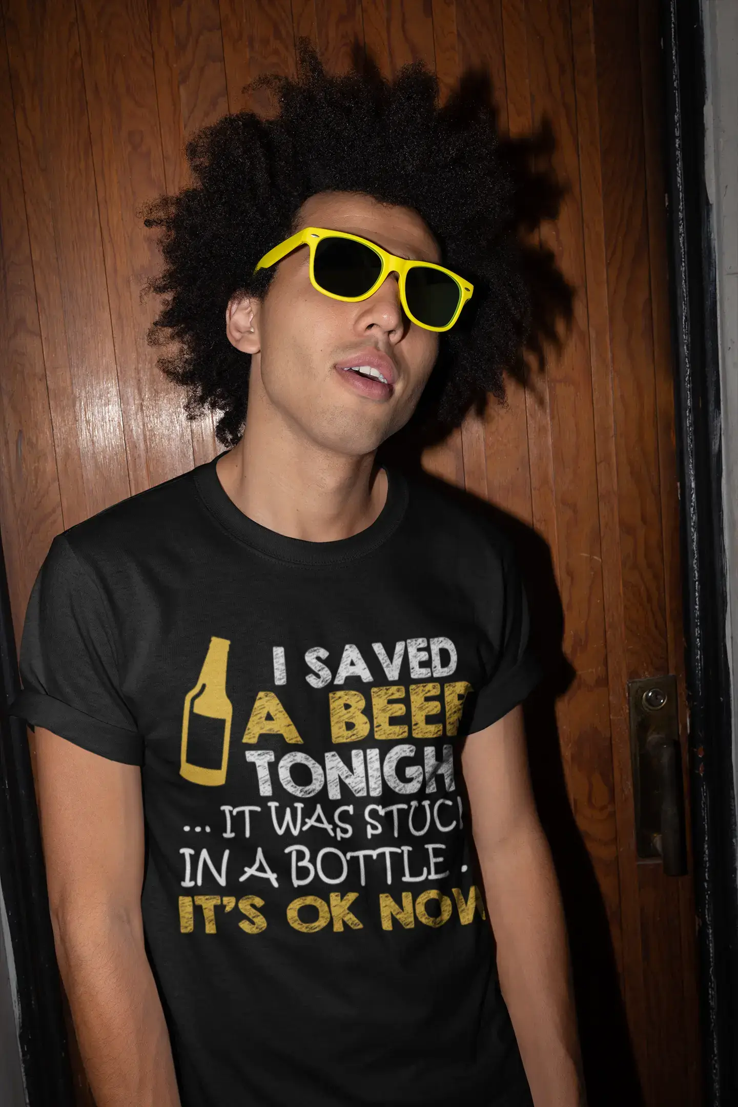 ULTRABASIC Herren-T-Shirt „I Saved a Beer Tonight It Was Stuck In Bottle“ – lustiges Spruch-T-Shirt für Bierliebhaber