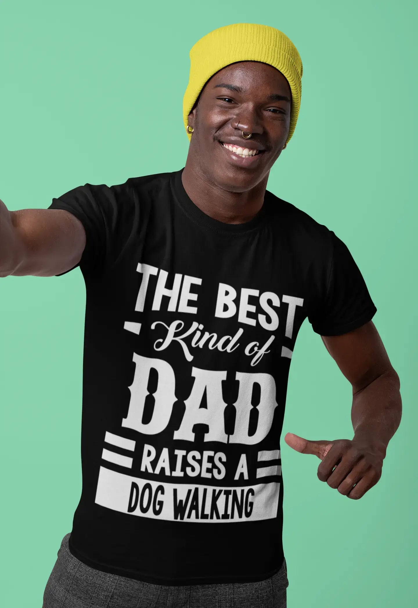 ULTRABASIC Herren-Grafik-T-Shirt „Dad Raises a Dog Walking“.