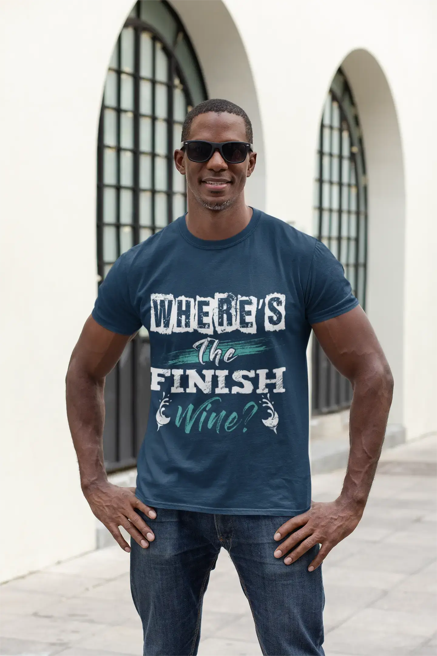 ULTRABASIC Herren-T-Shirt „Where's The Finish Wine – Lustiges Läufer-T-Shirt“.