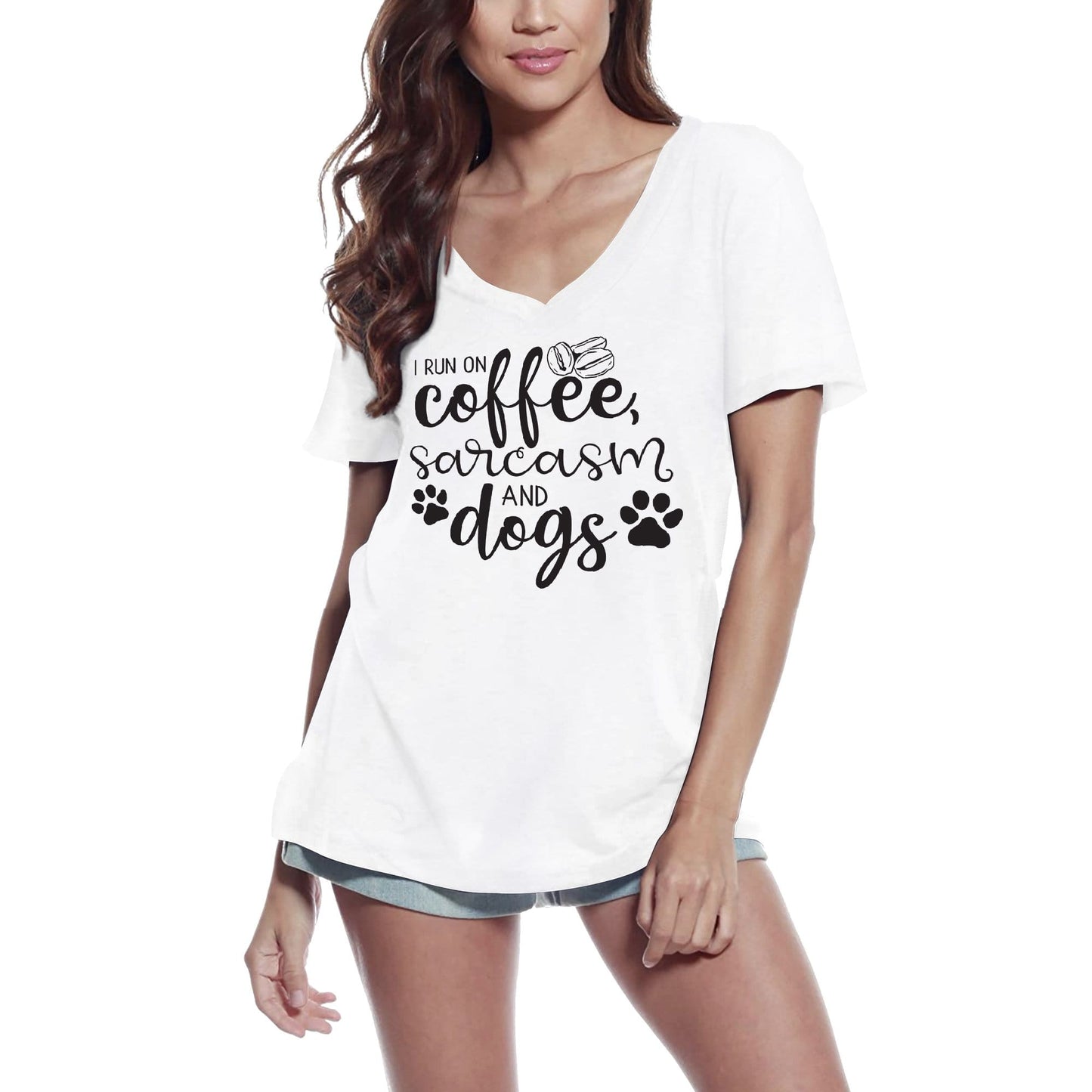 ULTRABASIC Damen T-Shirt I Run On Coffee, Sarcasm And Dogs – Kurzarm-T-Shirt-Oberteile