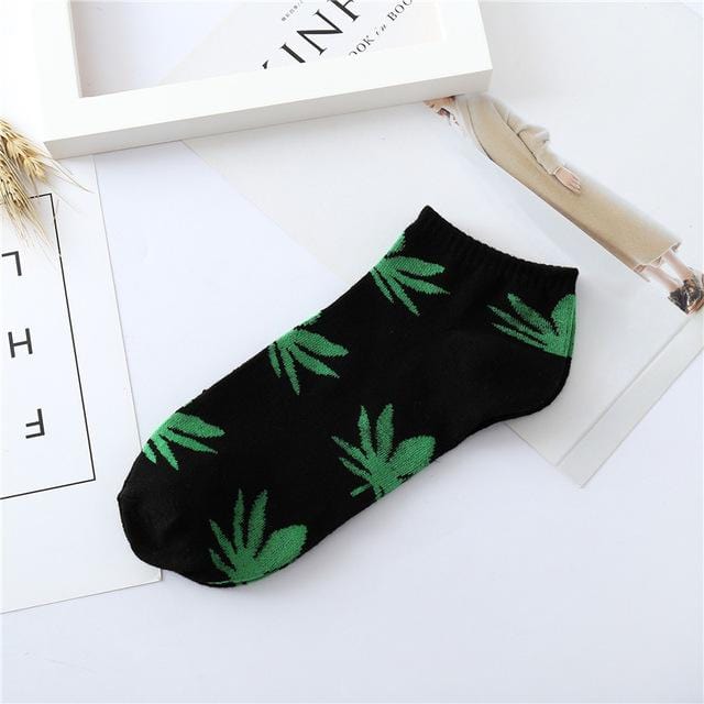 Fashion New Arrival Men Socks Colorful Breathable Socks Maple Leaf Comfortable Cotton Short Socks Harajuku Gifts for Men