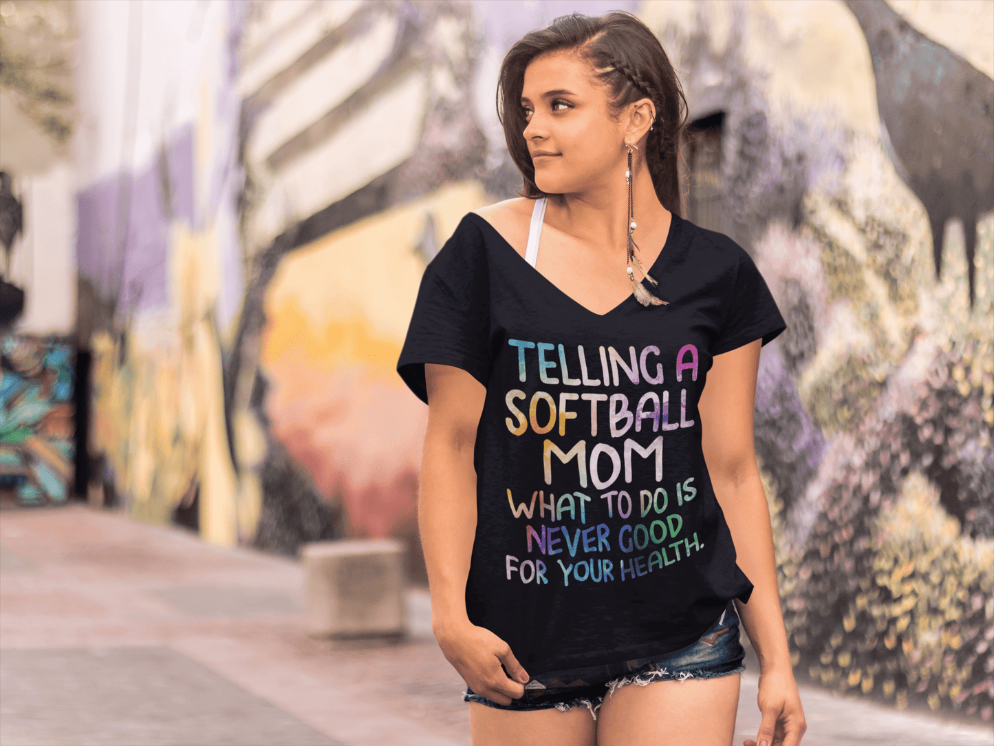 ULTRABASIC Damen-T-Shirt mit V-Ausschnitt, das einer Softball-Mutter sagt, was sie tun soll – lustiges Zitat